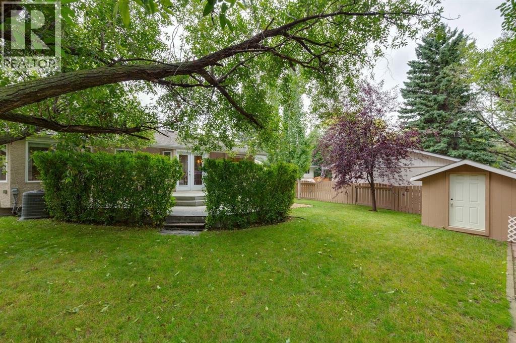 5815 Dalhousie Drive NW - photo 35