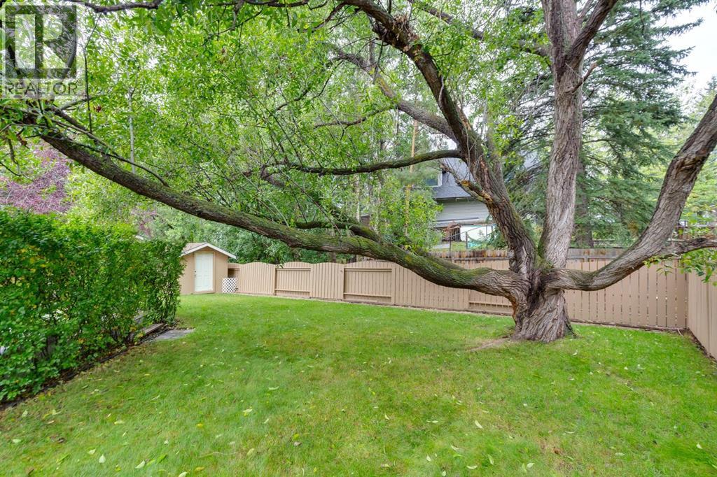 5815 Dalhousie Drive NW - photo 36