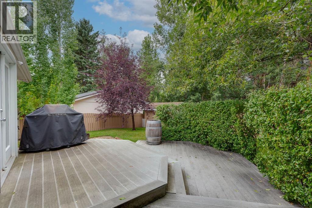 5815 Dalhousie Drive NW - photo 37