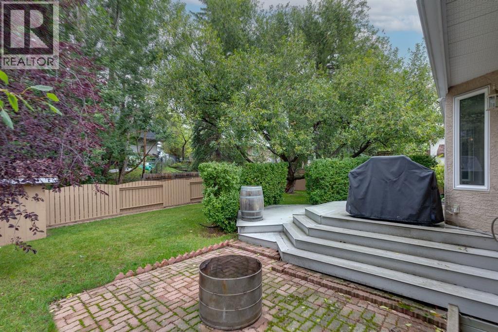 5815 Dalhousie Drive NW - photo 32