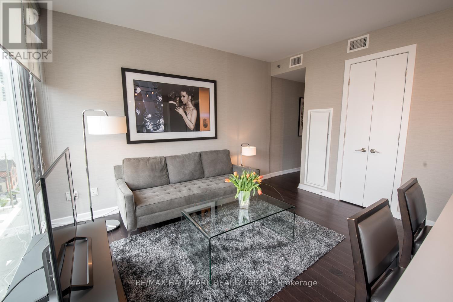 Condos for Sale in Ottawa – 1111 – 300 LISGAR STREET, Ottawa – By Peter Sagos - Image 8