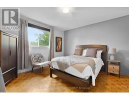 932 Dresden Crescent, Ottawa, ON K2B5J1 Photo 28