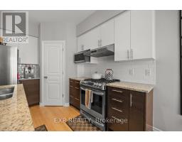 Pantry - 255 Shinleaf Crescent, Ottawa, ON K1W0J2 Photo 10