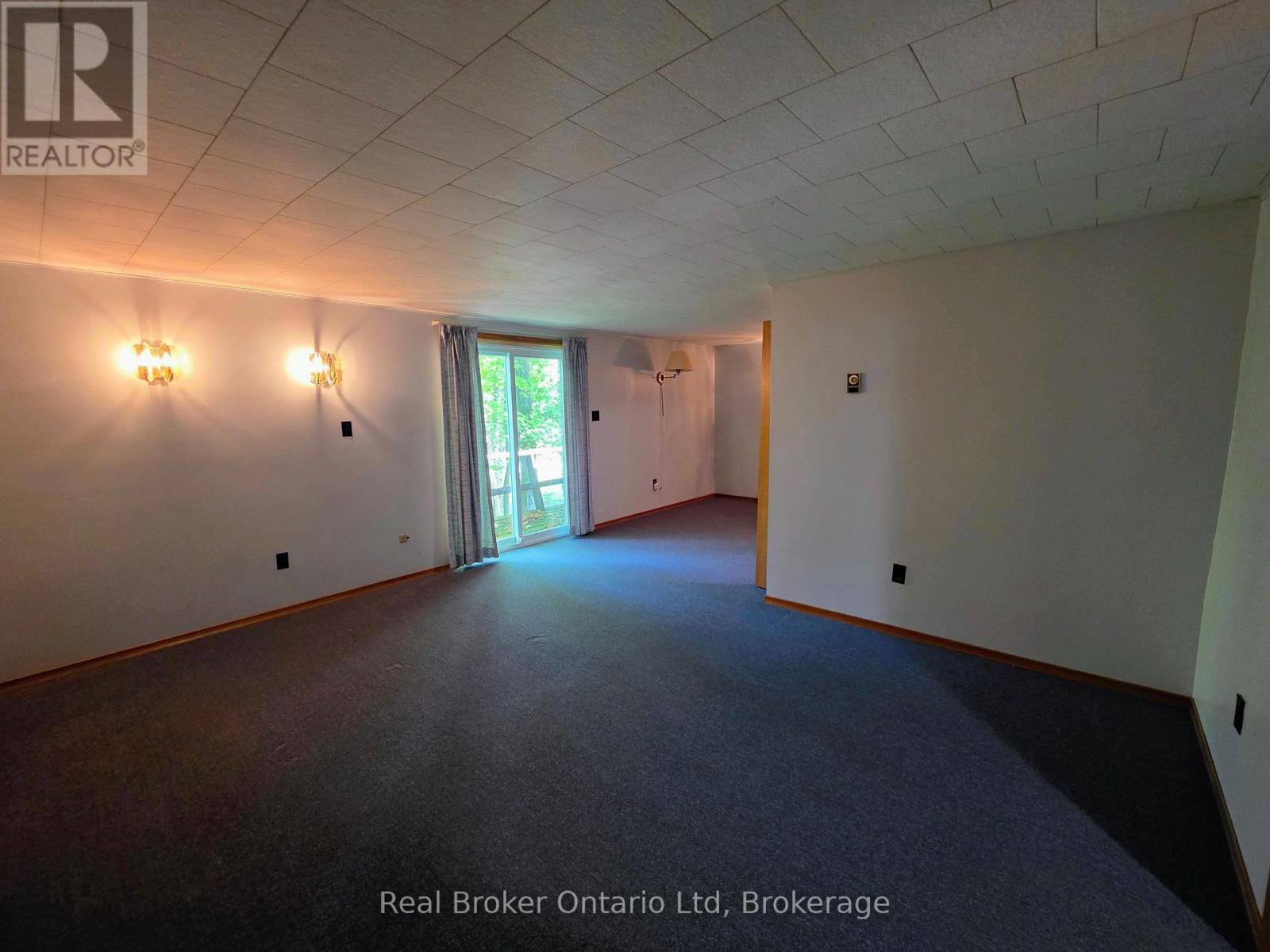 14 EMERSON AVENUE S - Image 12