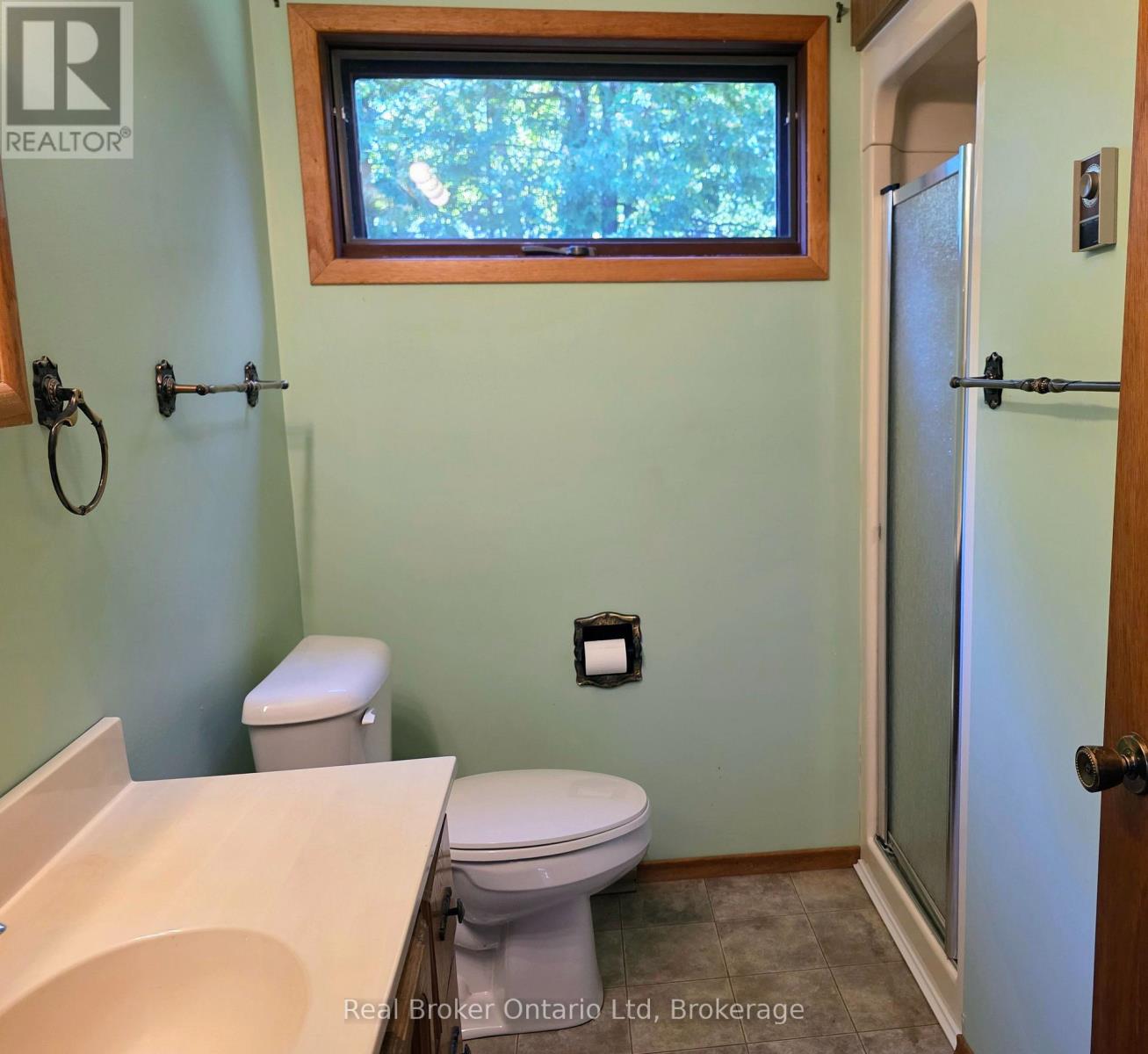 14 EMERSON AVENUE S - Image 9