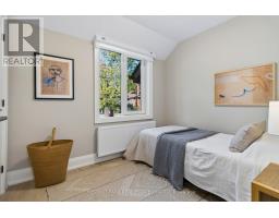 335 St Clair Avenue E, Toronto, ON M4T1P3 Photo 19