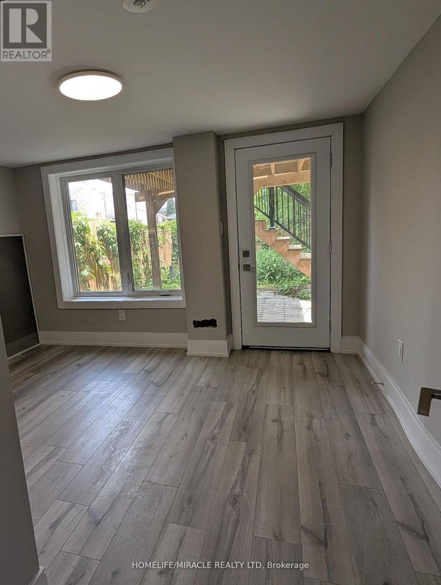 2099 DUFFERIN STREET - 6