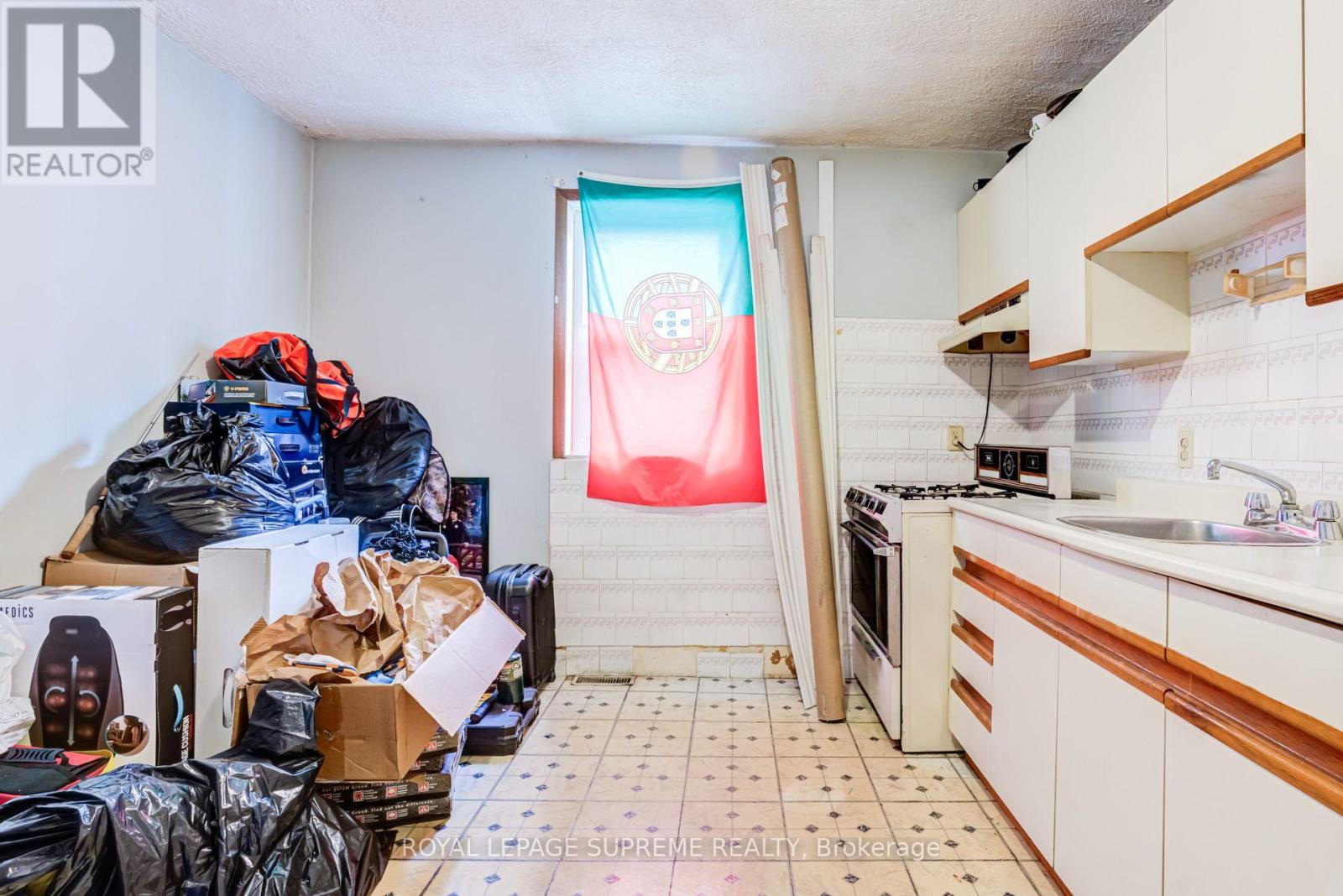 259 BROCK AVENUE - 33