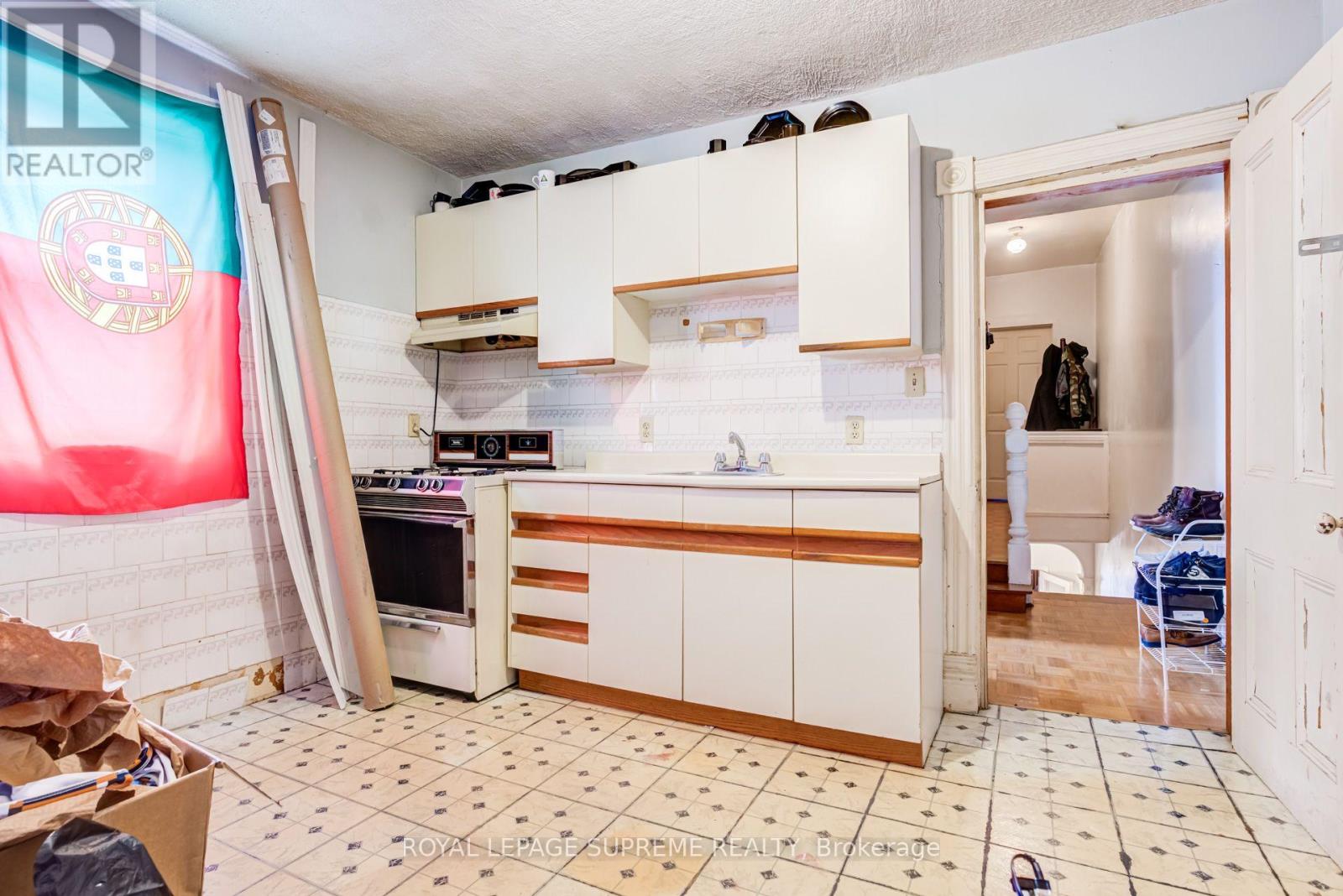 259 BROCK AVENUE - 34