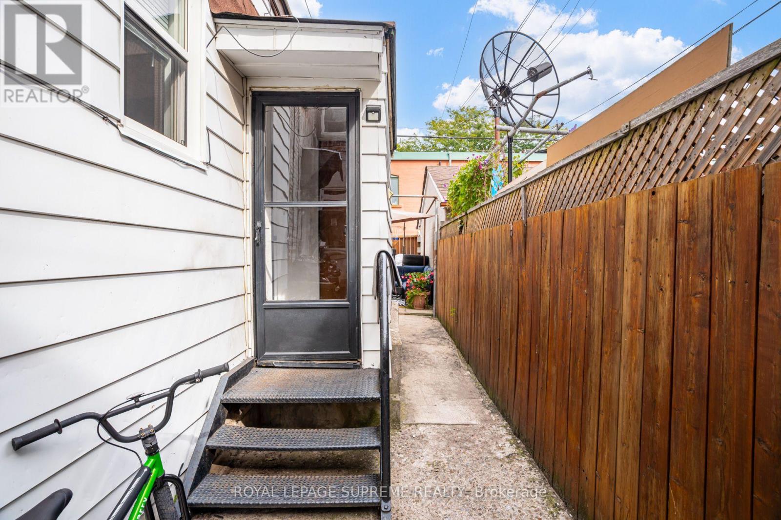 259 BROCK AVENUE - 42