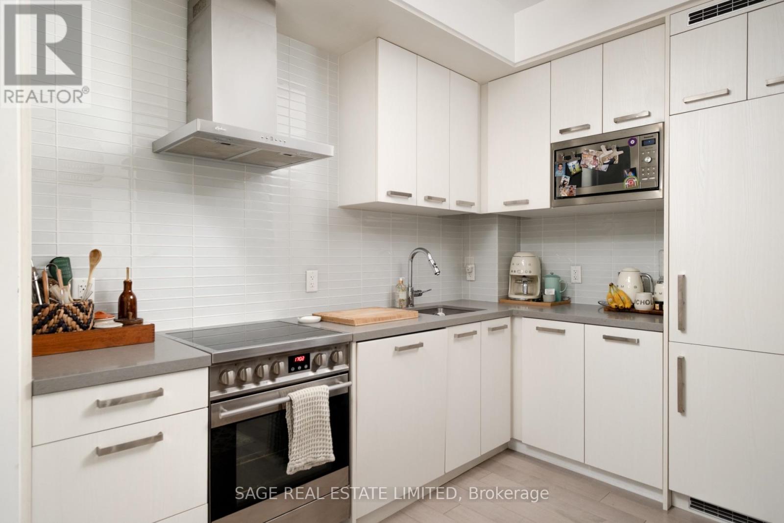 #S515 120 BAYVIEW AVENUE - 11