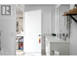 S515 - 120 Bayview Avenue, Toronto, ON M5A0G4 Photo 9