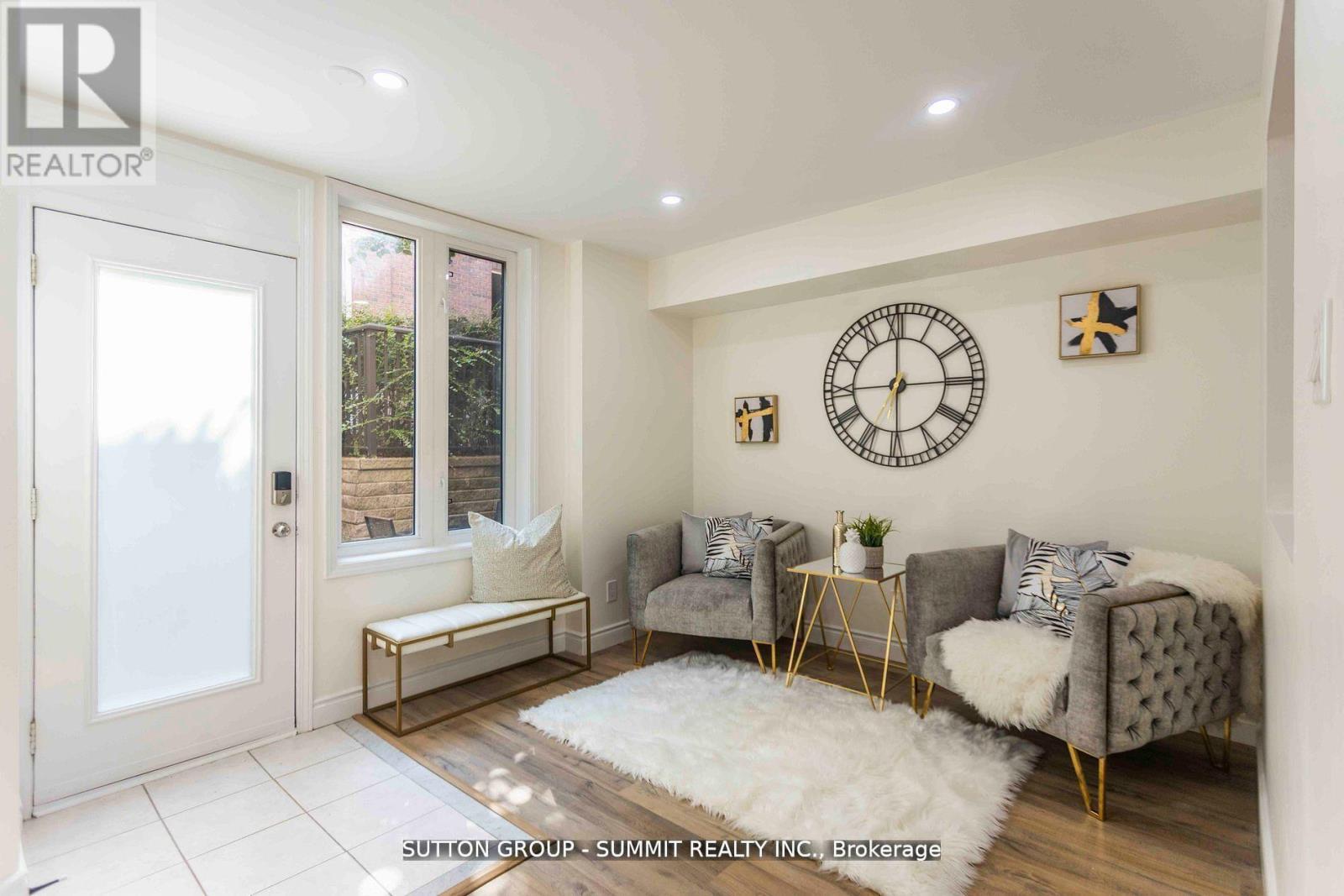 #421 12 DOURO STREET - 3