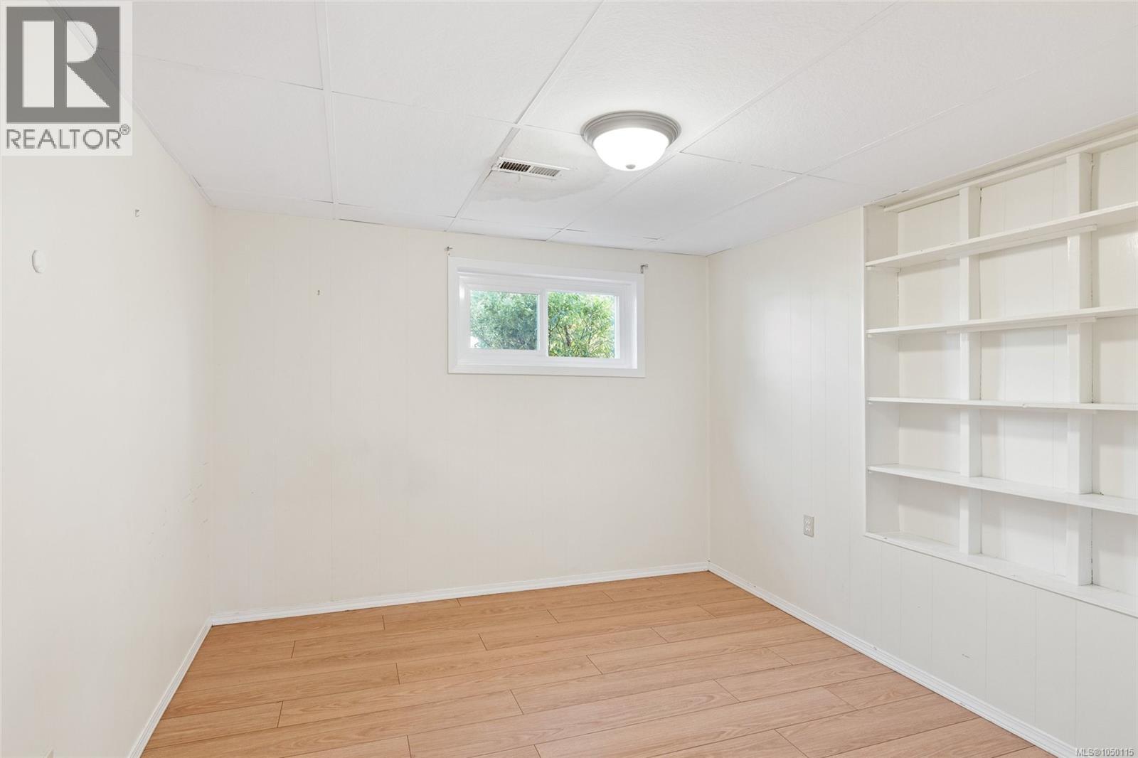 1055 Clarke Rd - Image 22