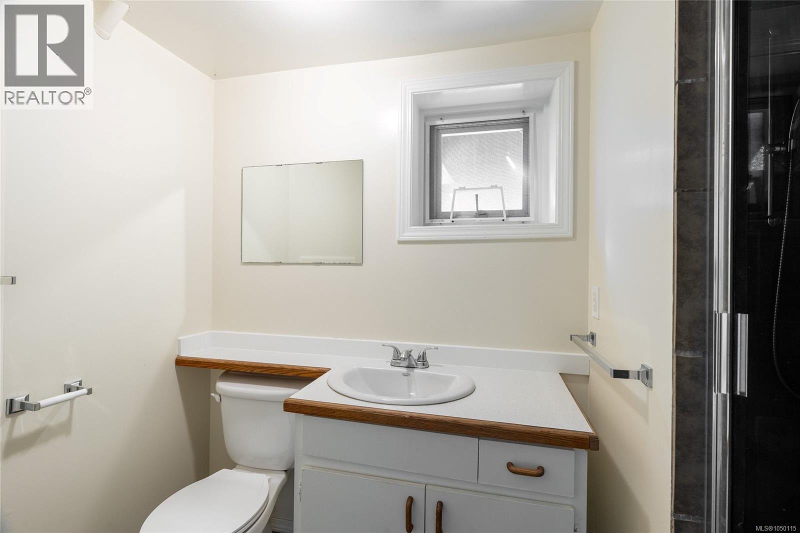 1055 Clarke Rd - Image 25