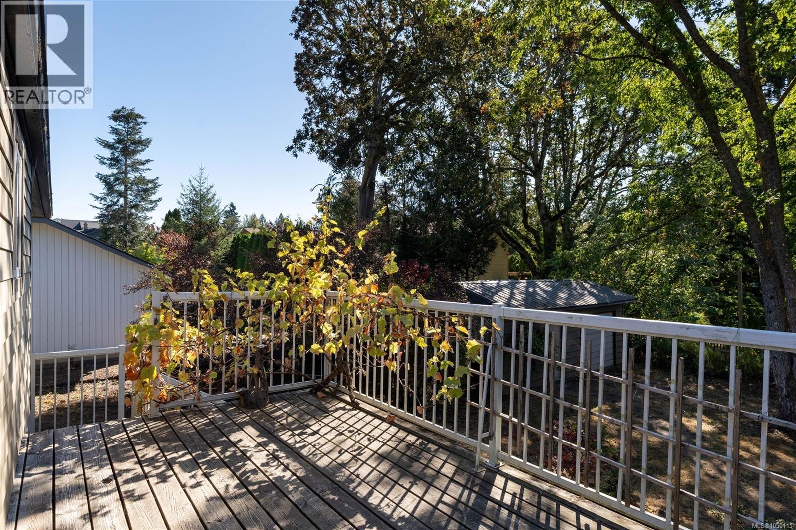 1055 Clarke Rd - Image 26