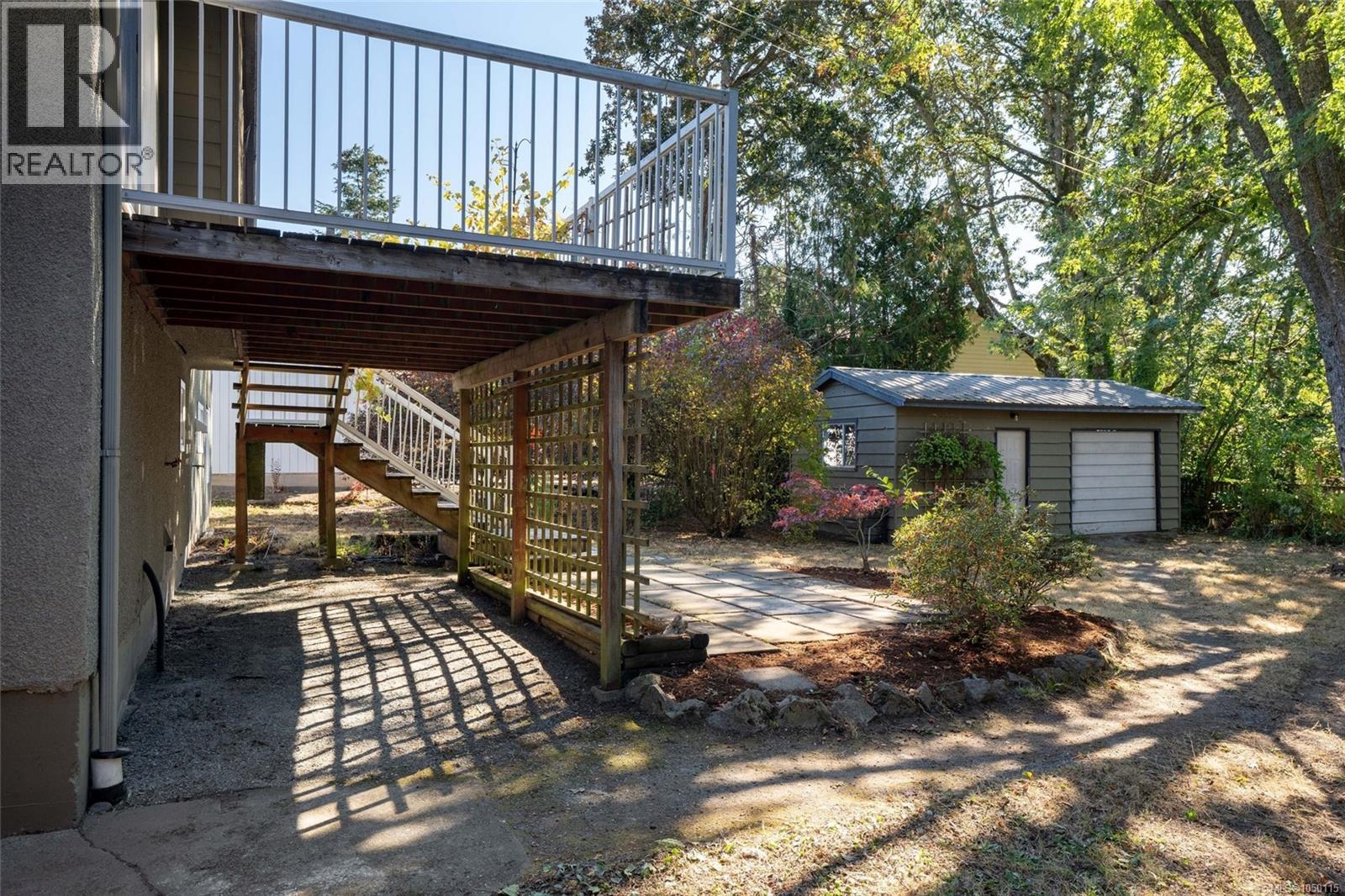1055 Clarke Rd - 30