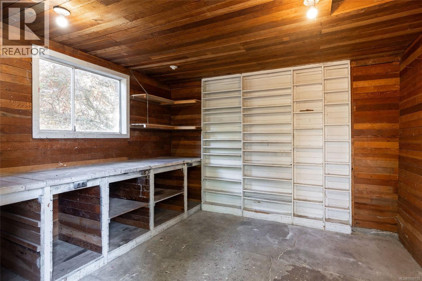 1055 Clarke Rd - 32