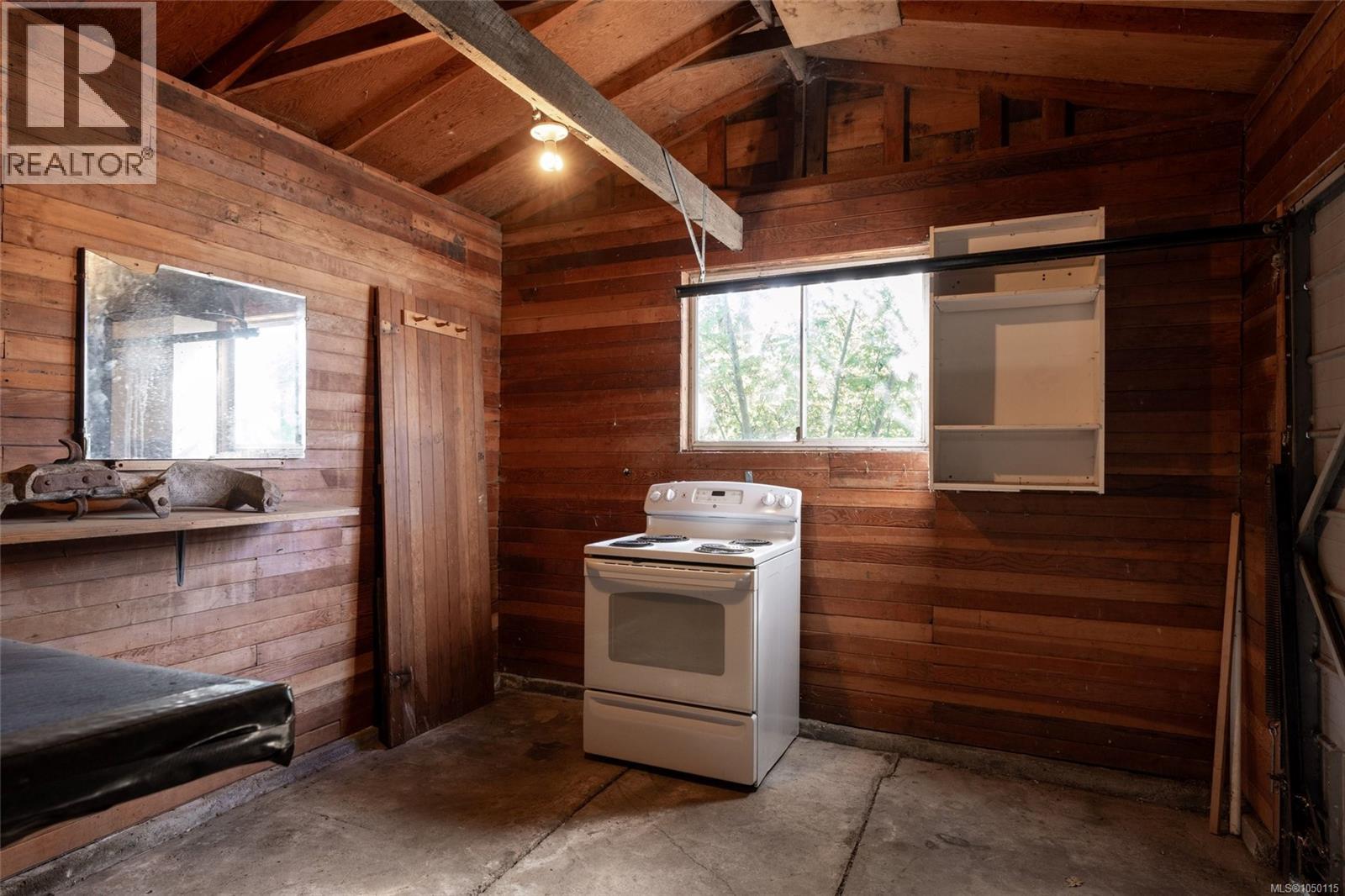 1055 Clarke Rd - 33