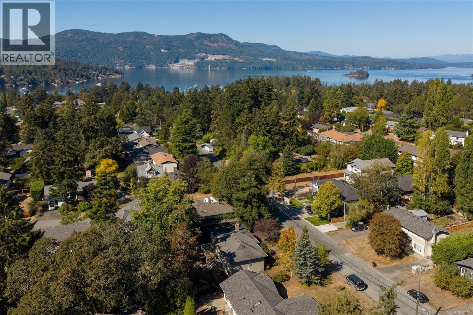 1055 Clarke Rd - Image 37