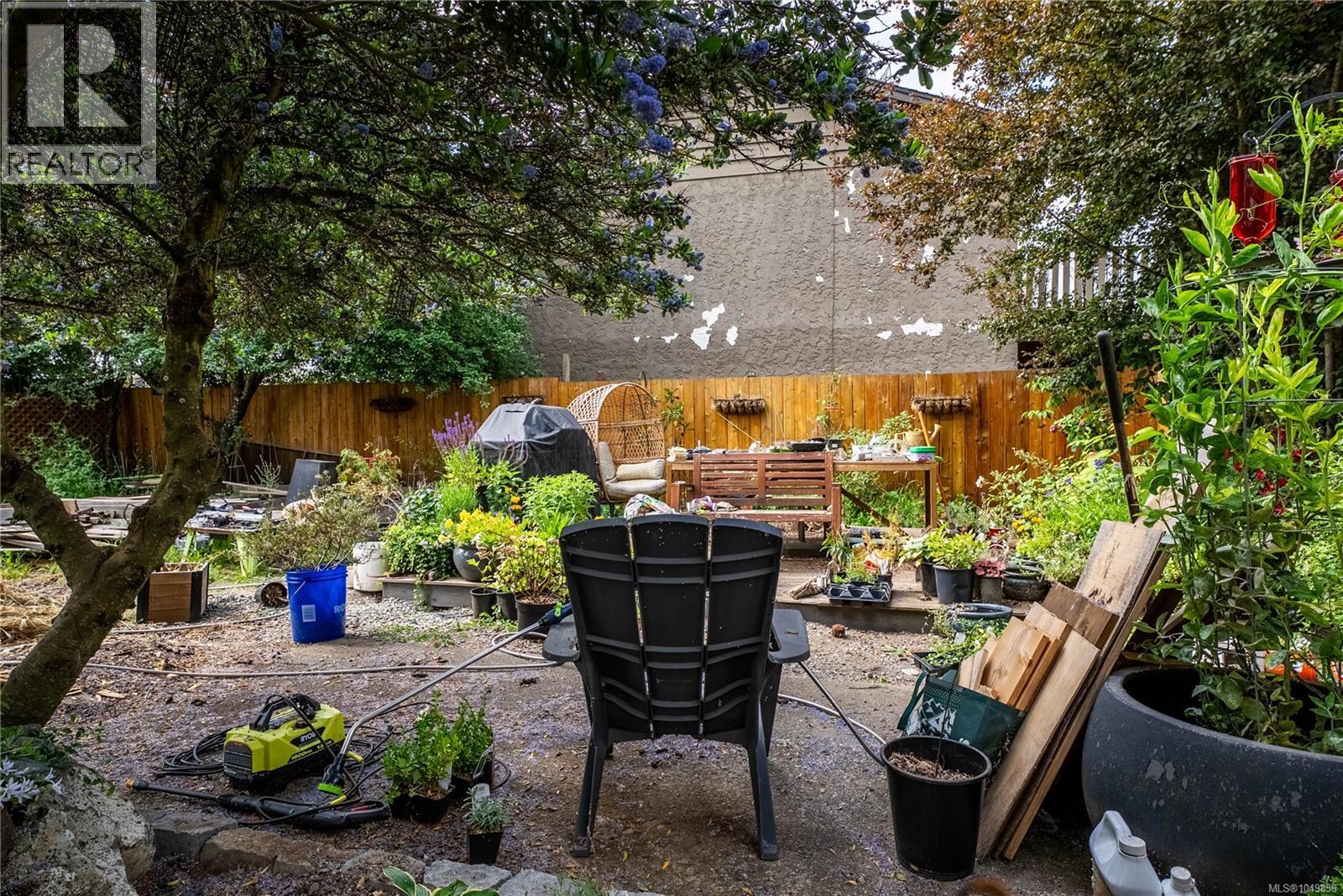 1011 Costin Ave - 11