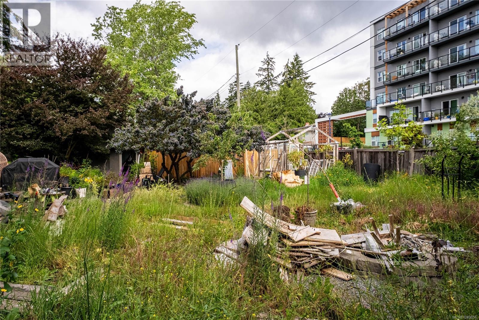 1011 Costin Ave - Image 19