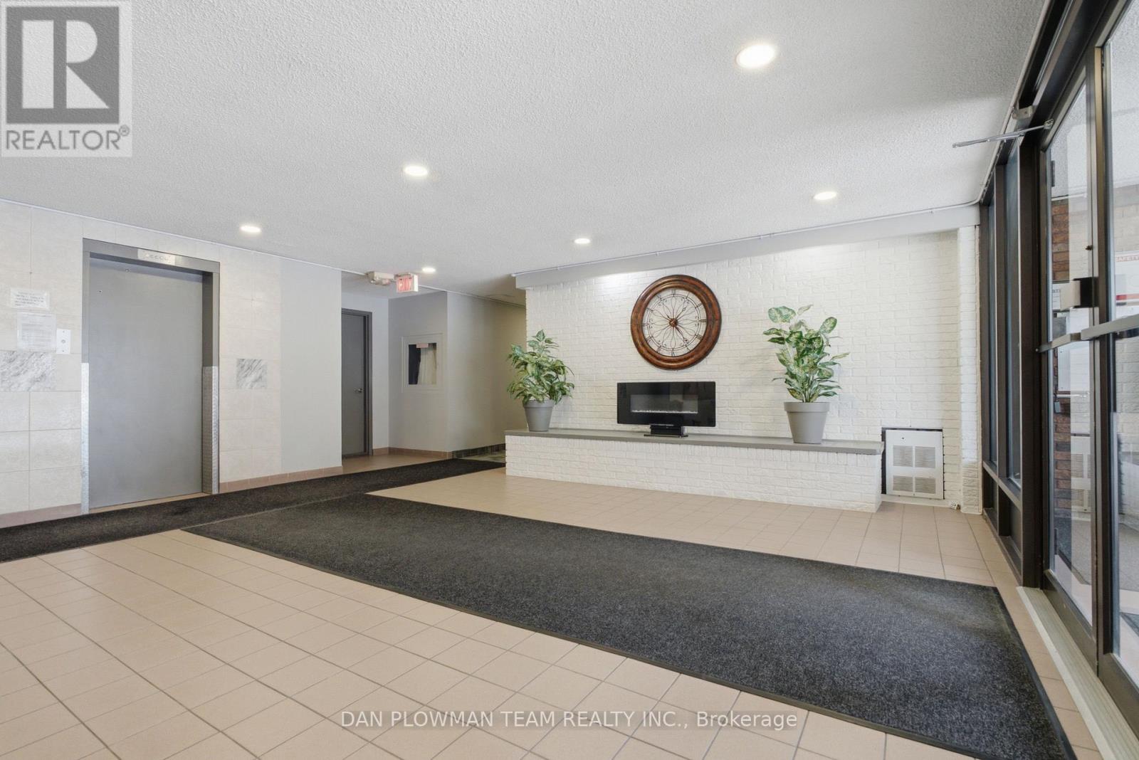 #204 131 TAUNTON ROAD E - 4