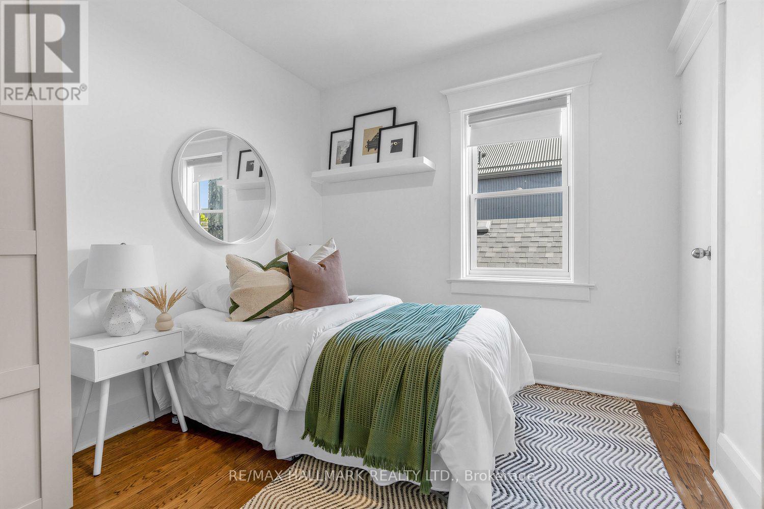 703 MORTIMER AVENUE - 24