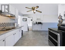 37 Church Street, Springhill, NS B0M1X0 Photo 11