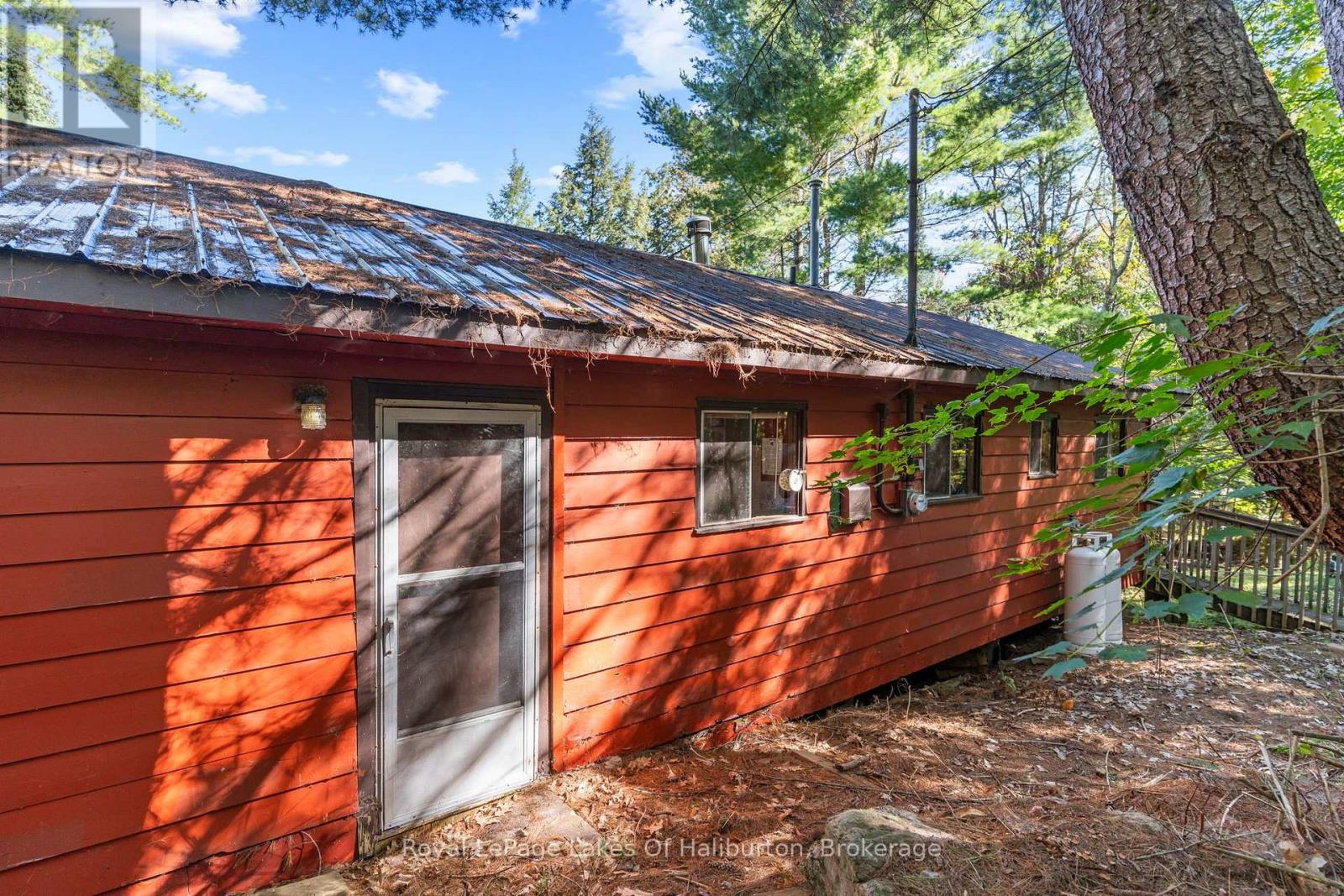 1081 HADLEY LANE - 36