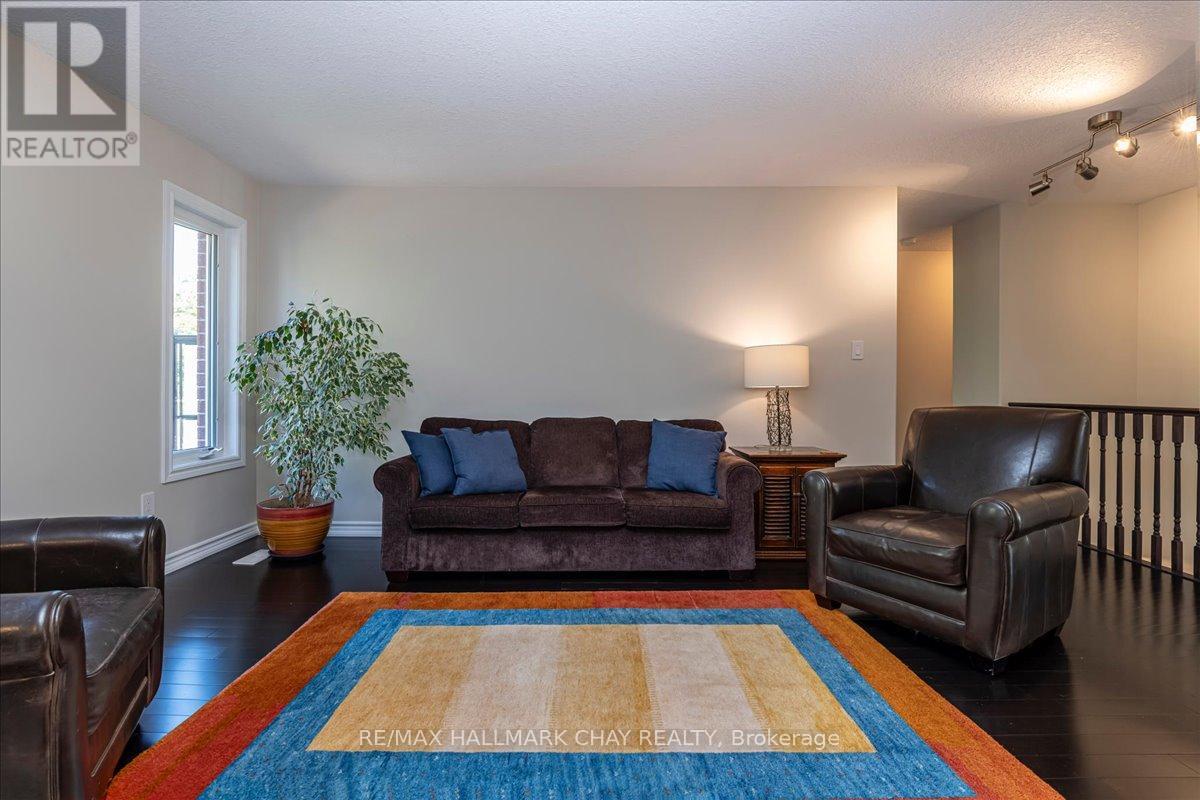 974 BOOTH AVENUE - 10