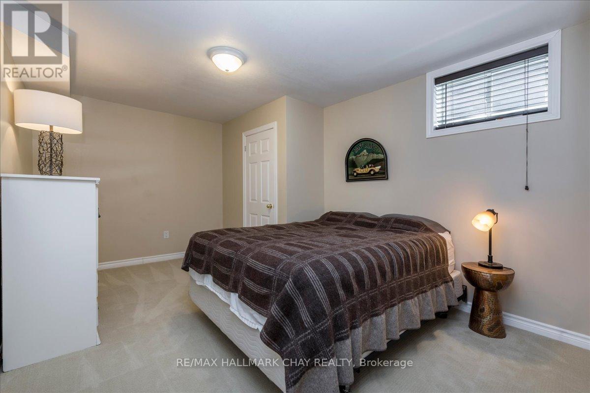 974 Booth Avenue, Innisfil photo 16