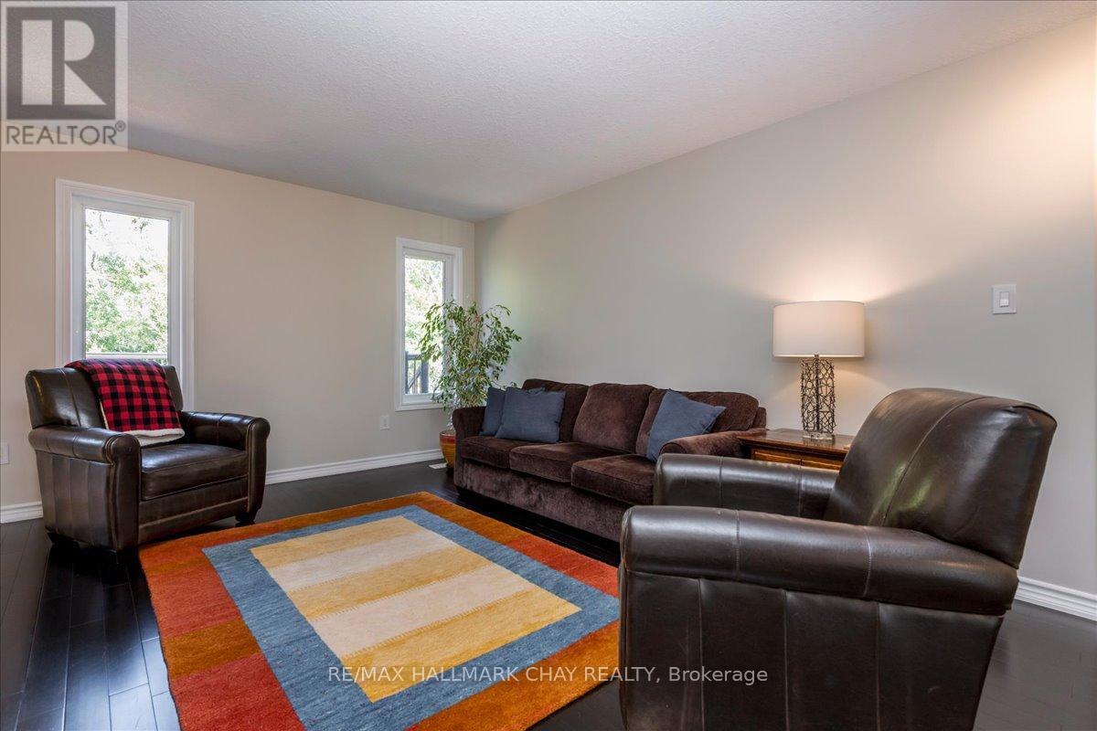974 BOOTH AVENUE - 9