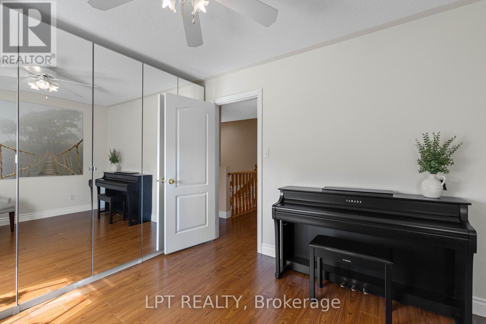30 SNOWY MEADOW AVENUE - 22