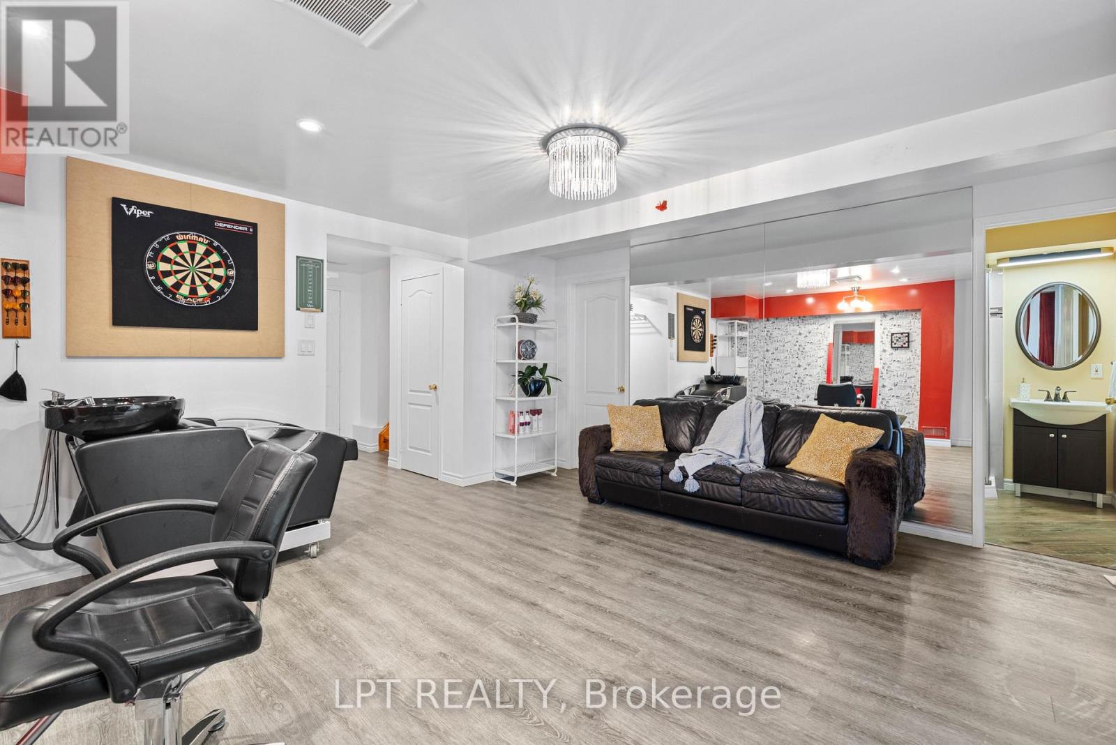30 SNOWY MEADOW AVENUE - 25