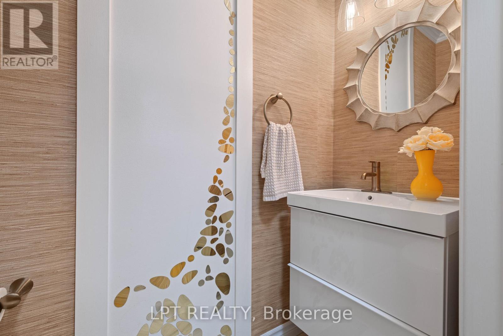 30 SNOWY MEADOW AVENUE - 28