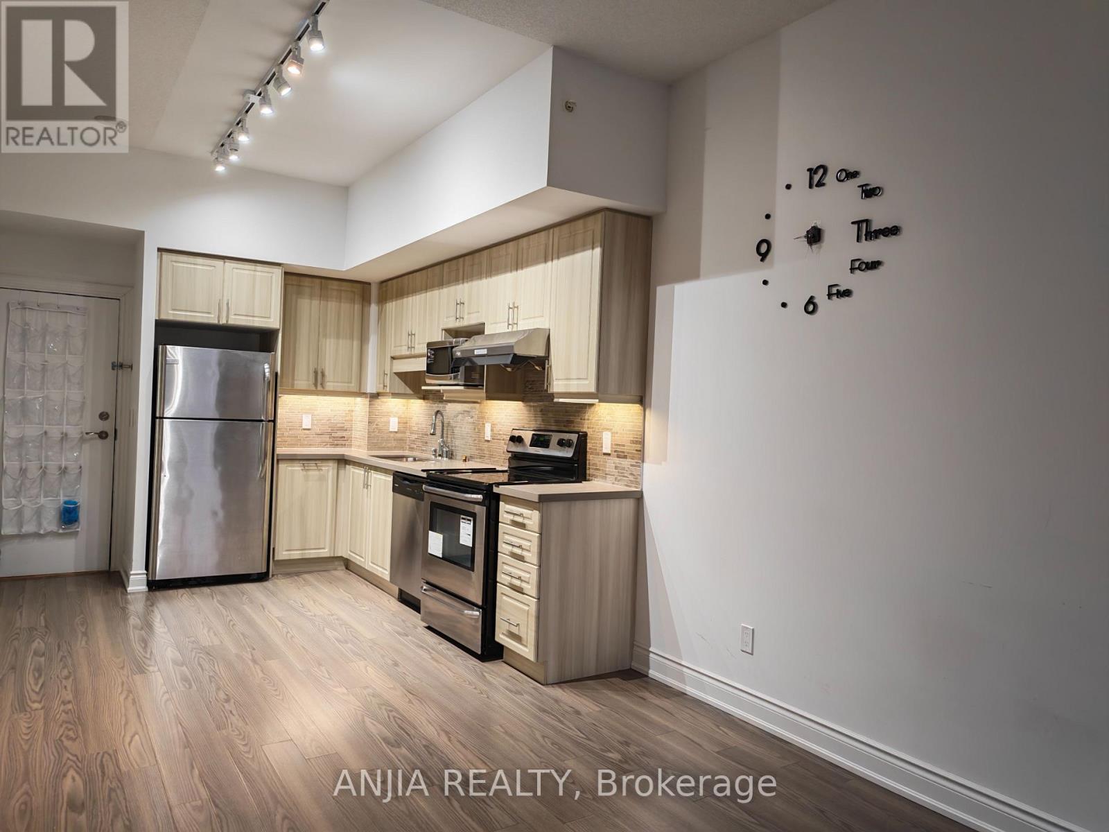 917 - 89 SOUTH TOWN CENTRE BOULEVARD, Markham (Unionville) — photo 4