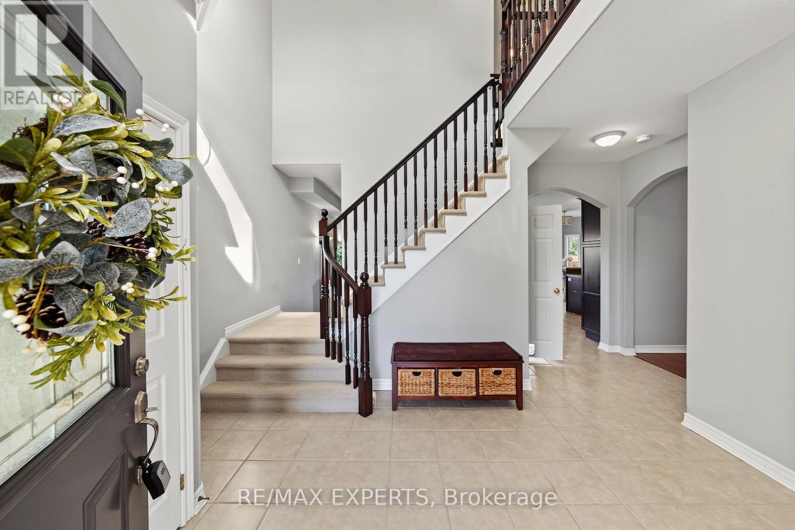 18 Arnold Crescent, Essa (Angus), Ontario, L3W0P9, Essa (Angus), Ontario — photo 5 of 5
