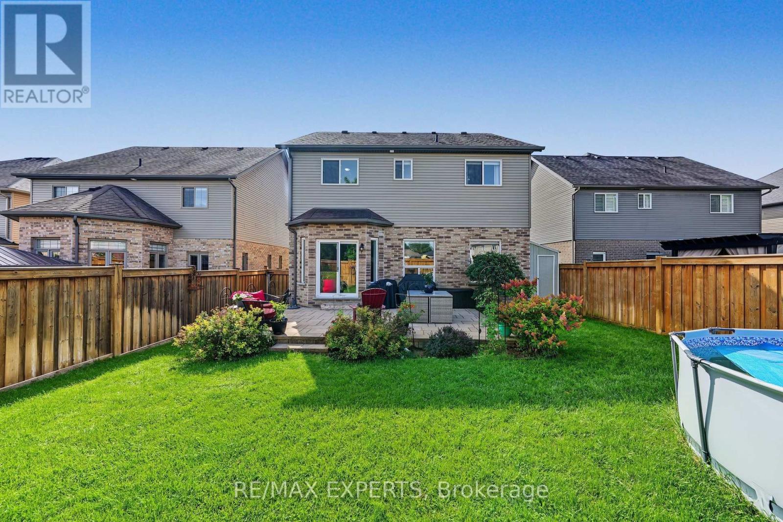 18 ARNOLD CRESCENT - 37