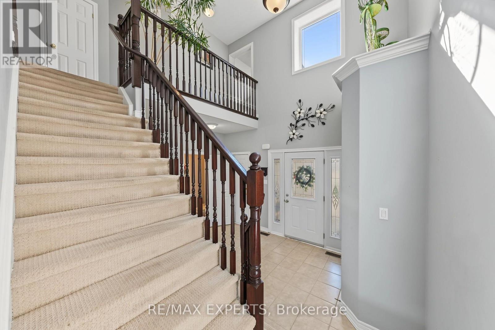 18 ARNOLD CRESCENT - 16