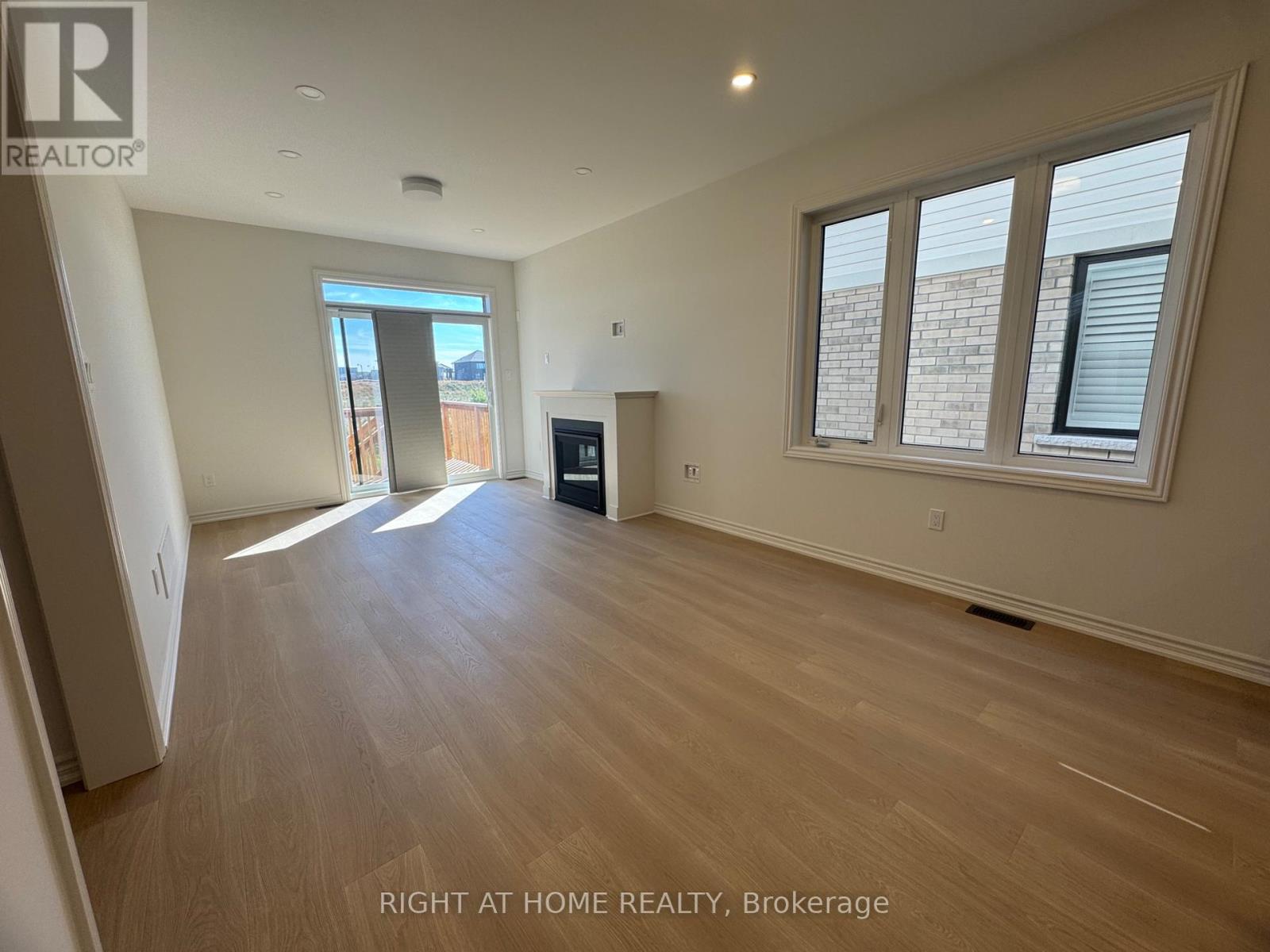 MAIN - 60 DEBOIS STREET, Kawartha Lakes (Lindsay) — photo 15