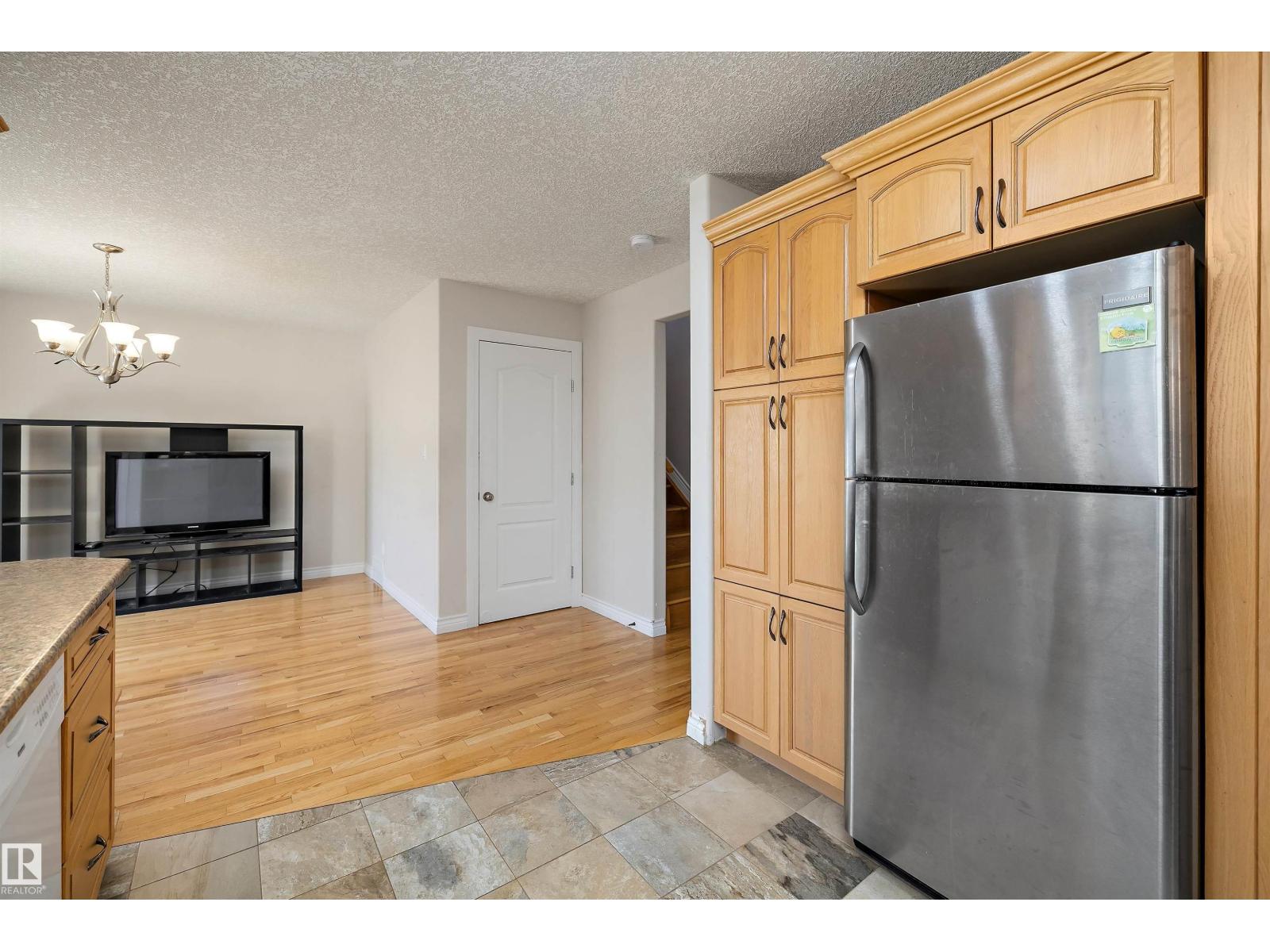 12132 92 ST NW - 17