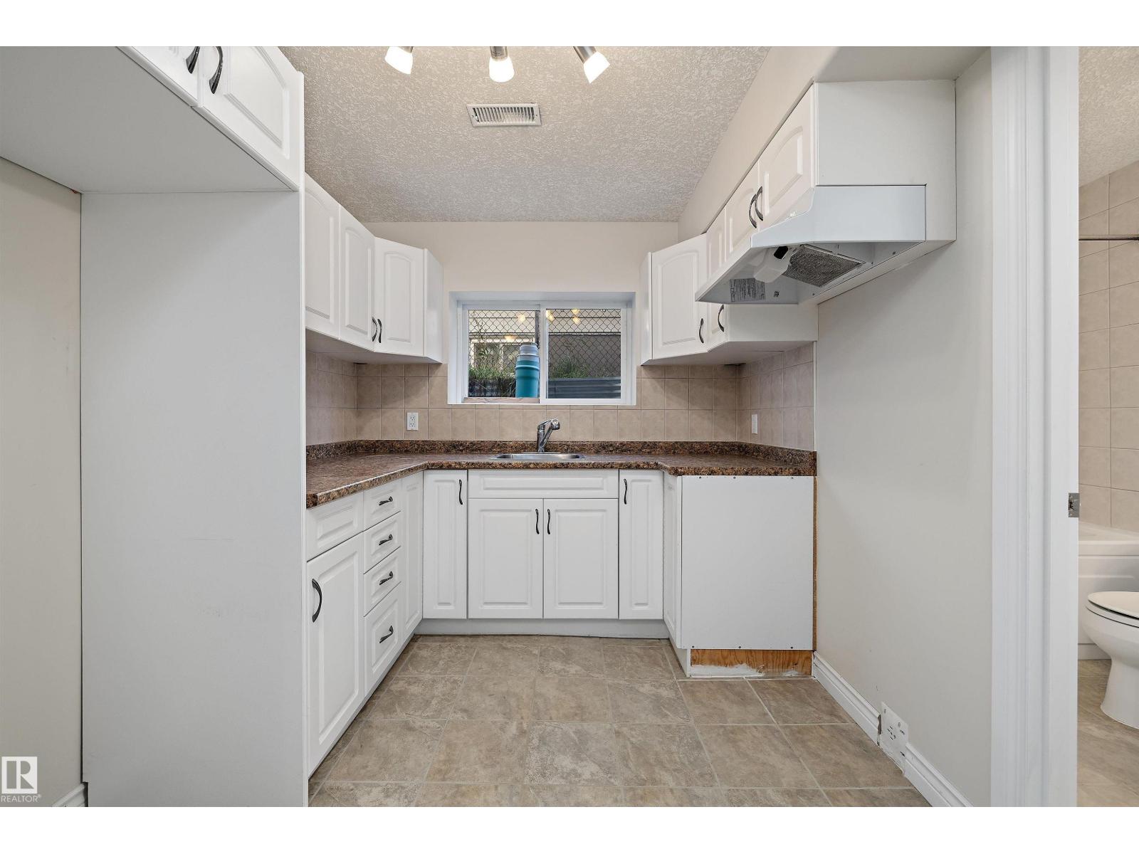 12132 92 ST NW - 45