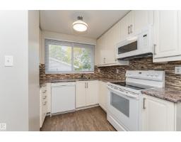 9810 98a Av, Morinville, AB T8R1P4 Photo 12