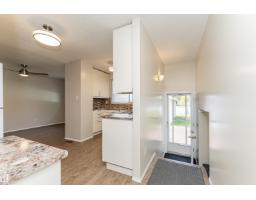 9810 98a Av, Morinville, AB T8R1P4 Photo 16