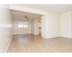 Bedroom 2 - 9810 98a Av, Morinville, AB T8R1P4 Photo 6