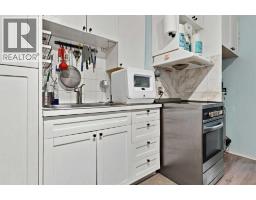 Hall - 235 20 Avenue Ne, Calgary, AB T2E1R1 Photo 8