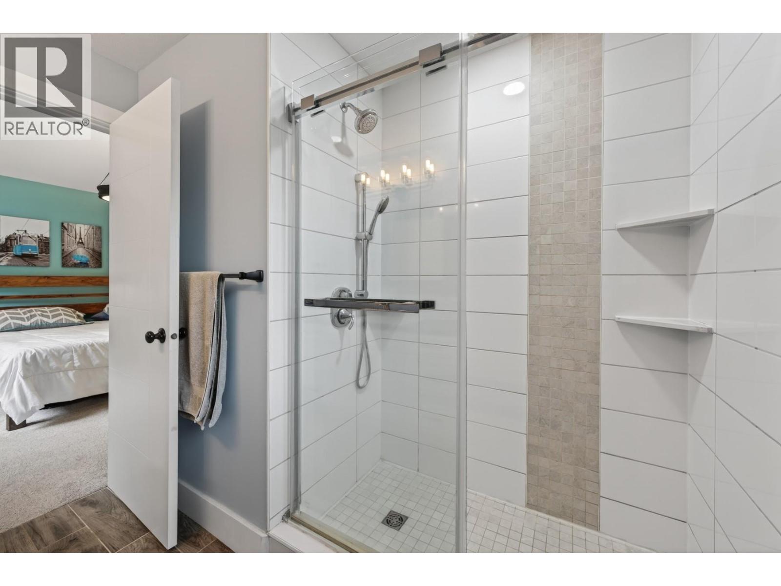 882 EAGLESON Crescent - Image 17