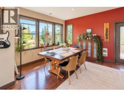 Entrance - 850 Lorne White Pl, Ucluelet, BC V0R3A0 Photo 10