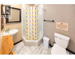 850 Lorne White Pl, Ucluelet, BC V0R3A0 Photo 27